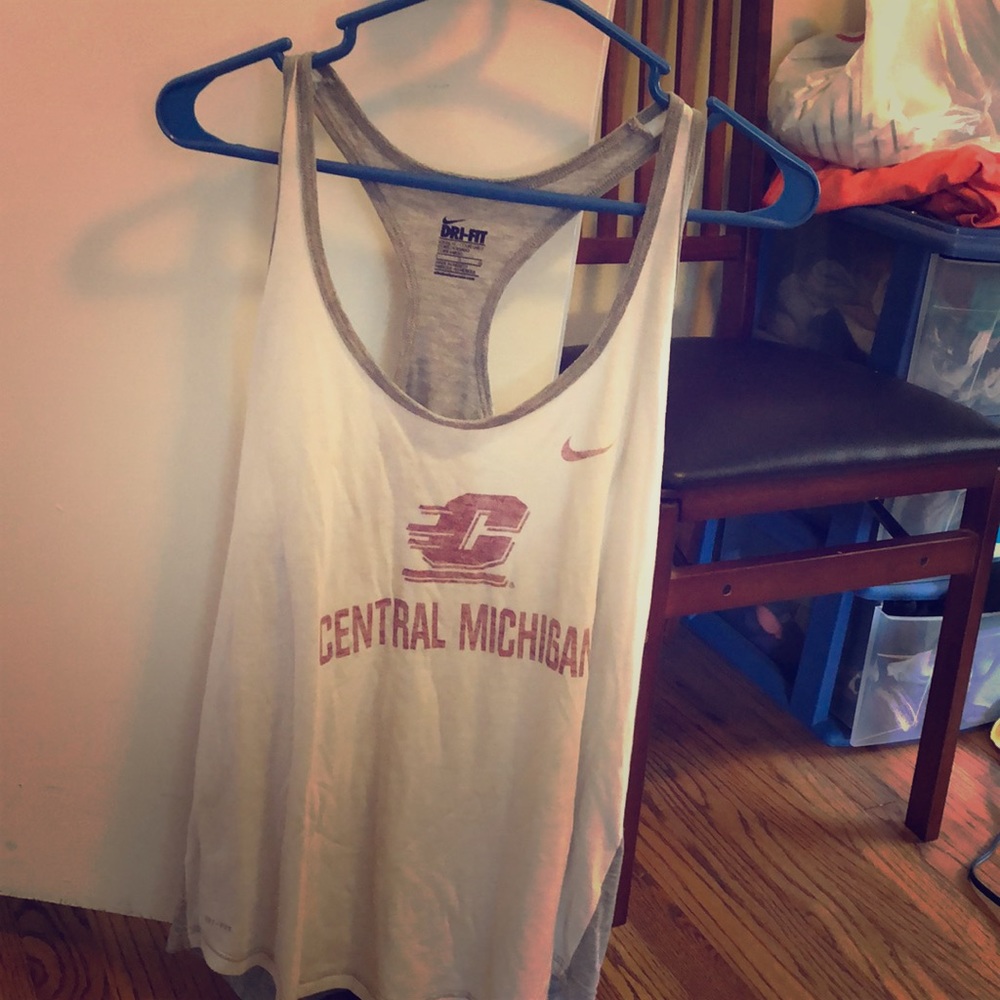 Nike CMU tank